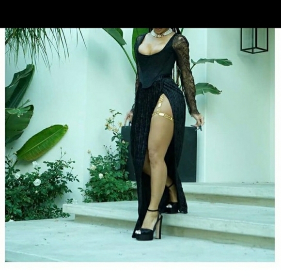 JLUXLABEL Dresses & Skirts - ISO Jluxlabel Krisana Skirt in Black or Forest Green sz. Medium